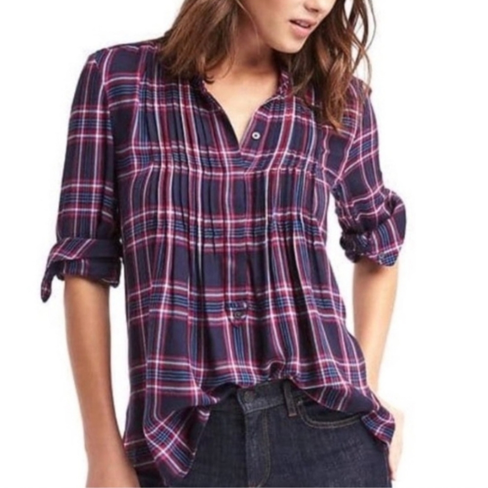 GAP Women's Plaid Pintucked Long Sleeve 3/4 Button Up Flannel Top Medium Casual